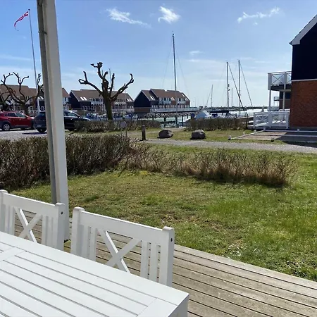 4180-borre-klintholm-havneby-80 Apartman *