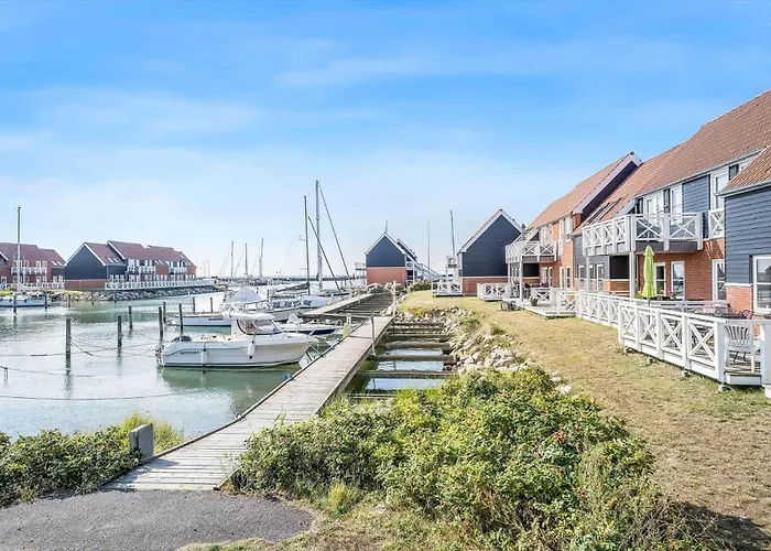 4180-borre-klintholm-havneby-80