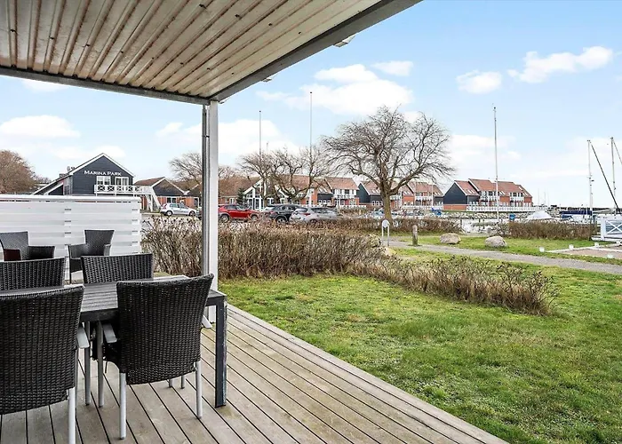 4180-borre-klintholm-havneby-80 * Borre
